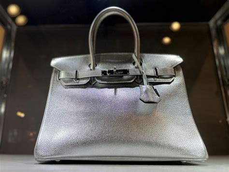 lady sues for damage to 30000 hermes purse|Hermes shoppers try again in Birkin bag antitrust lawsuit.